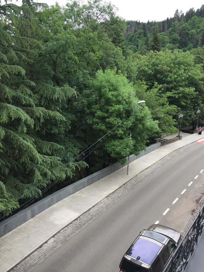 R And B Hotel Borjomi Exterior photo
